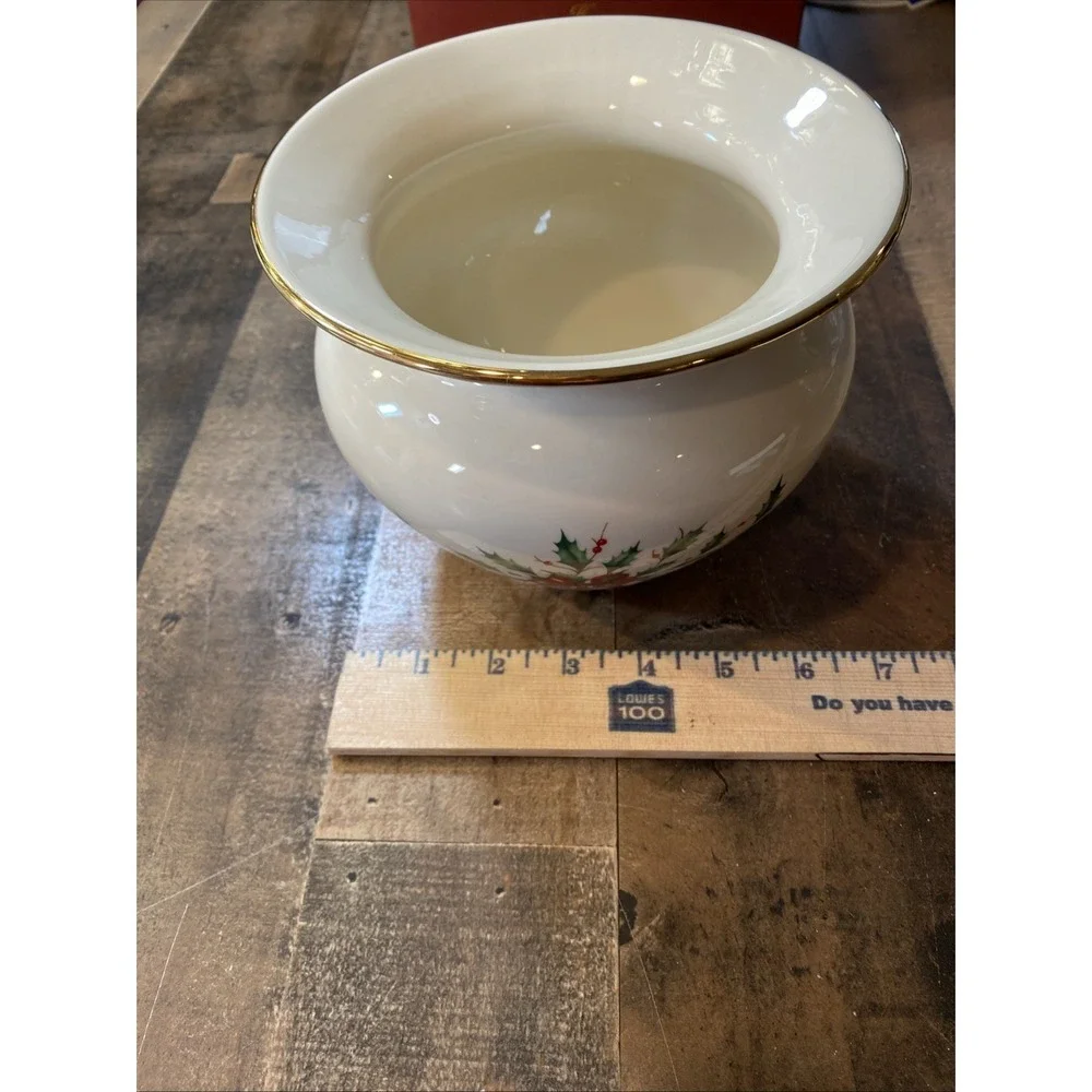Lenox Holiday Cachepot Planter Vase Bowl Porcelain Holly Berry Motif 6435515 Vtg